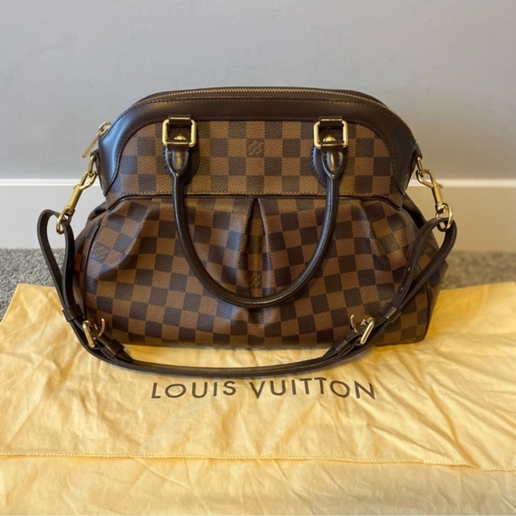 Louis Vuitton Damier Ebene Trevi PM Shoulder Bag - Picture 2 of 11